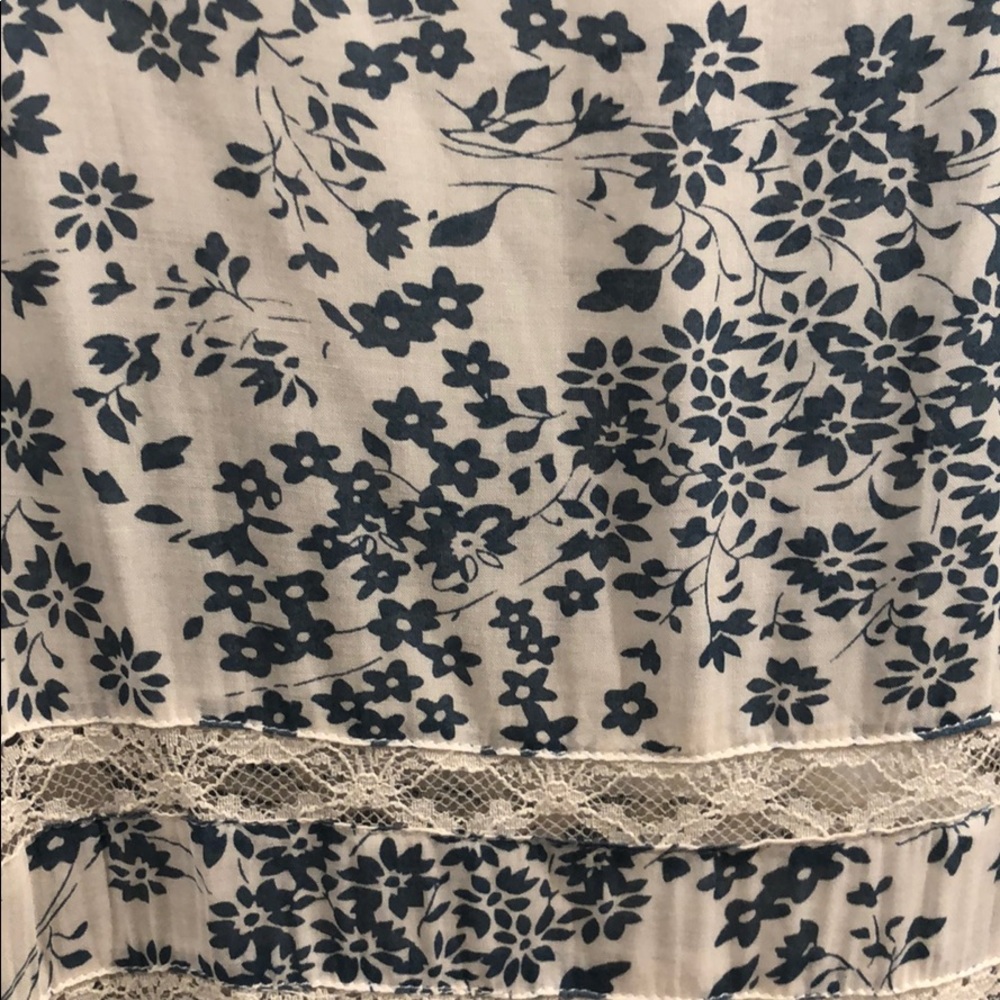 Floral slip - Picture 3 of 3